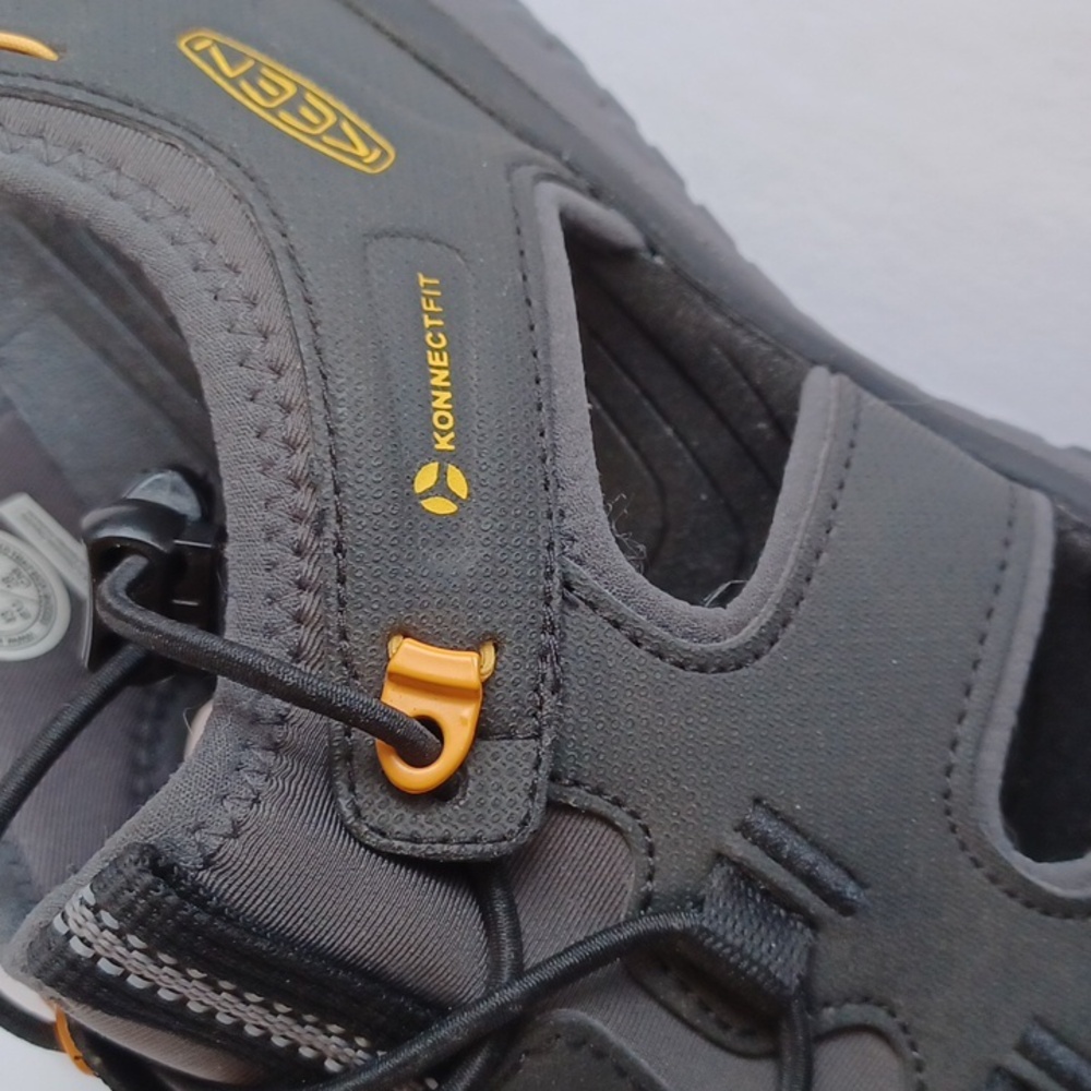 Keen Men's Solr High Performance Sport Closed Toe Sandals SZ 10 NEW Black Gold - Picture 13 of 16